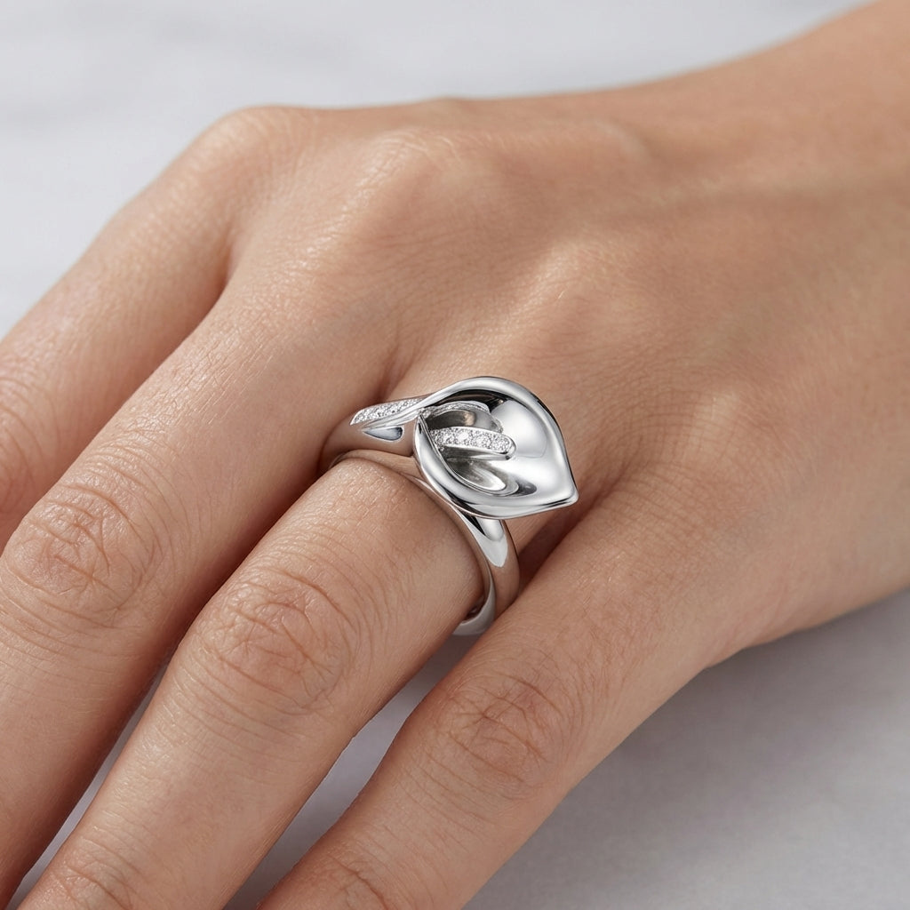 THE STOIC GUARDIAN | "oCean" Foundation Bloom Calla Lily Ring
