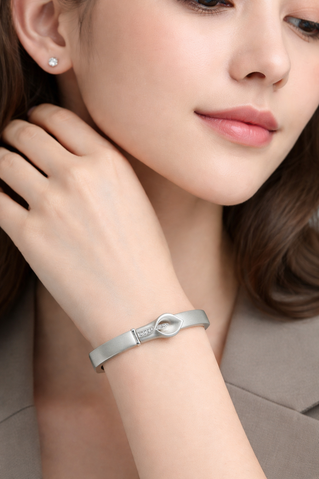 THE STOIC GUARDIAN | "oCean" Absolute Axis Calla Lily Bangle