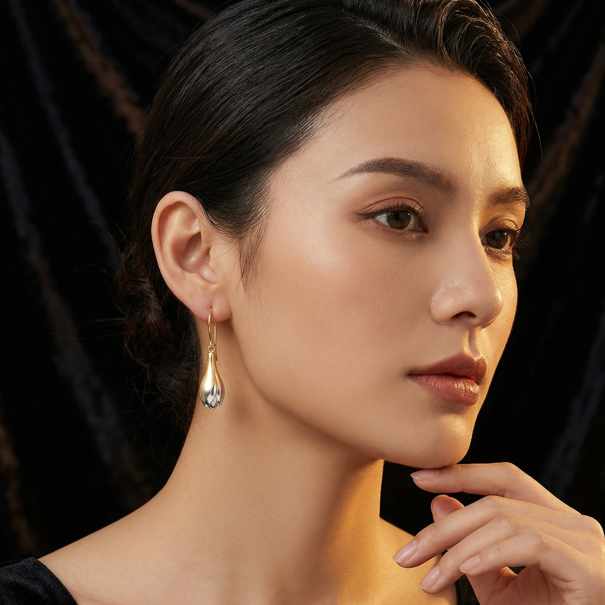 THE SILENT PILLAR | "oCean" Tranquil Dew Magnolia Bud Earrings