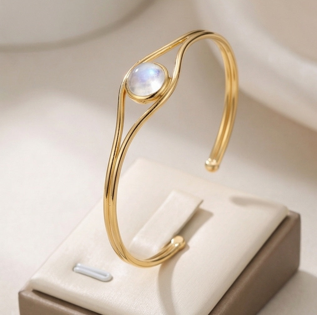 OceAn | The Silent Horizon Moonstone Cuff